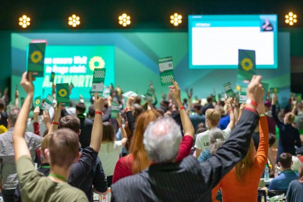 "Omas gegen rechts"-Gruppen werden sichtbarer