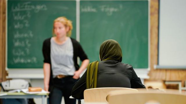 "Letzte Generation" beschmiert Gedenkstätte im Regierungsviertel