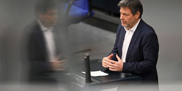 Jetzt gibt es neue Schummel-VorwÃ¼rfe gegen Habecks âMister WÃ¤rmepumpeâ