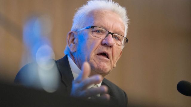 Parteien kÃ¤mpfen um Millionen - Bittbrief an Bas