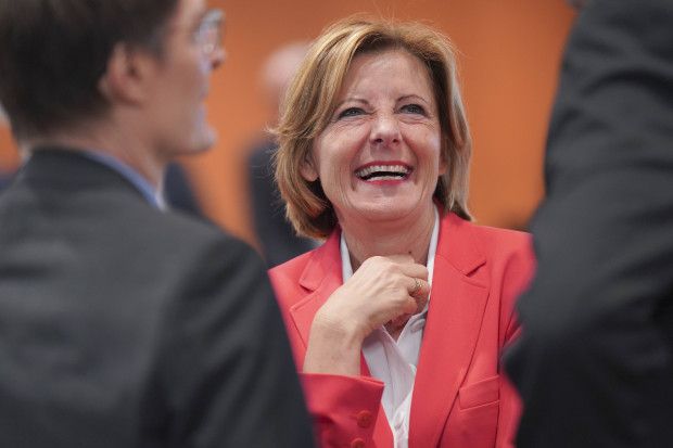 Eigene Mitarbeiterin von Grünen-Chefin Lang stimmte für AfD-Antrag