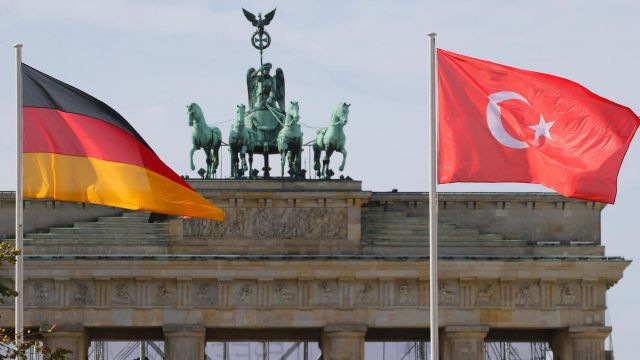 Brandenburger AfD will Parteienstaat abschaffen
